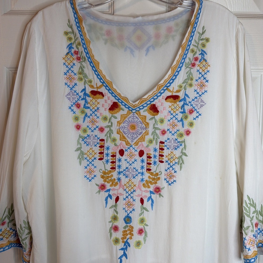 Feminine Embroidered Tunic Top with Long Tiered Bell Sleeves XL - Picture 5 of 11